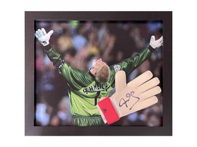Manchester United FC Schmeichel Signed Glove (Framed)