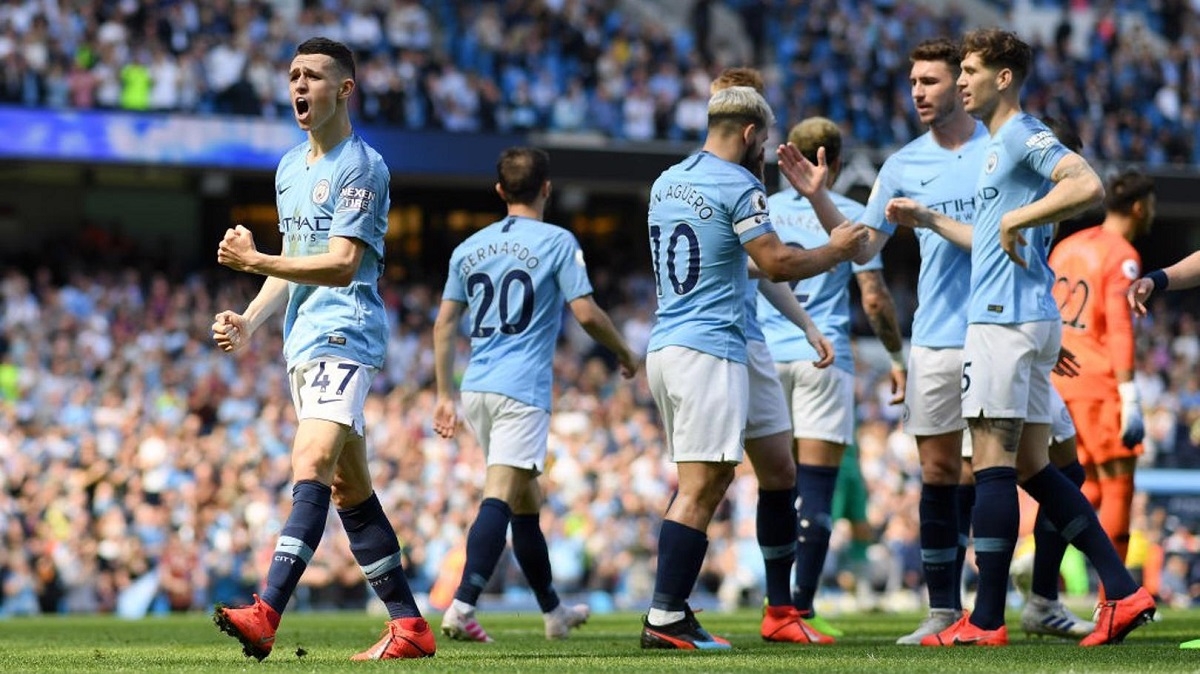 Man City 18/19 printing and badges Man City 18/19 kits